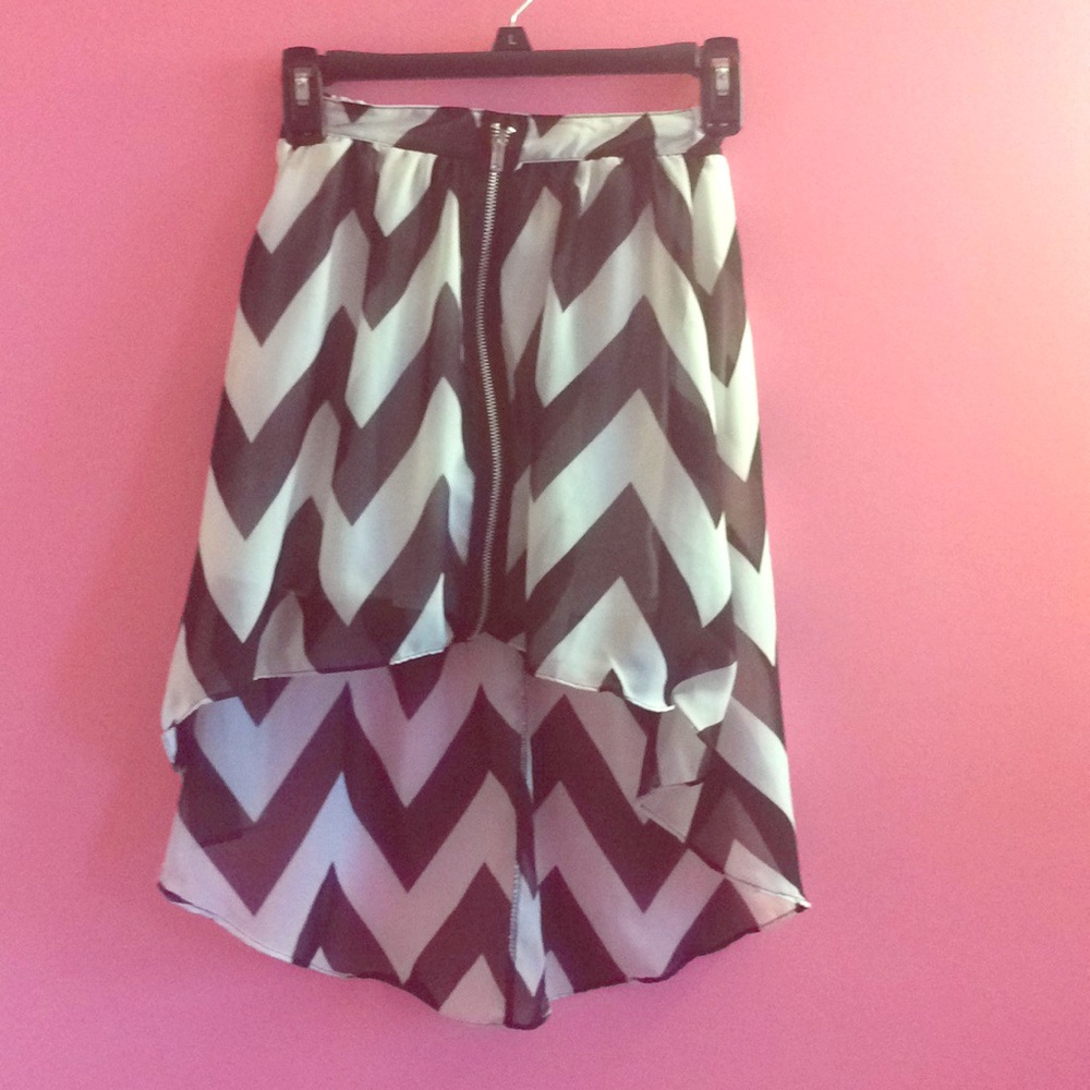 Black and white trendy zipper skirt